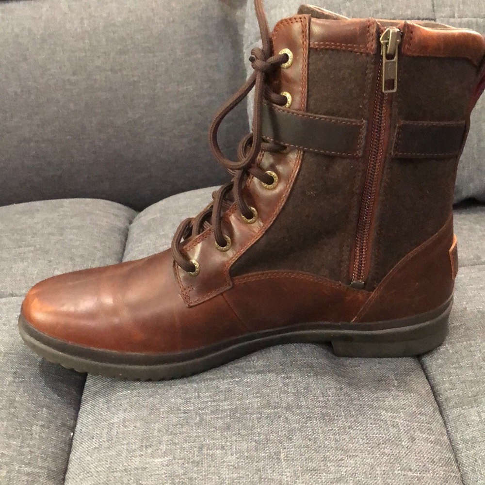 Size 9 Kesey UGG Boots